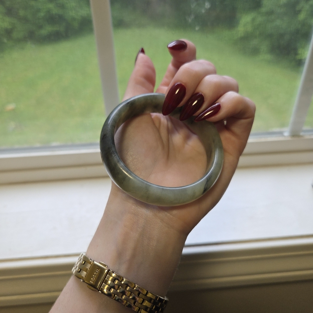 Green Jade Bangle Bracelets - Picture 4 of 5